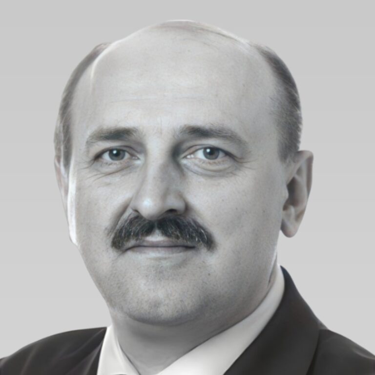 dr hab. prof. US Tomasz Wiśniewski